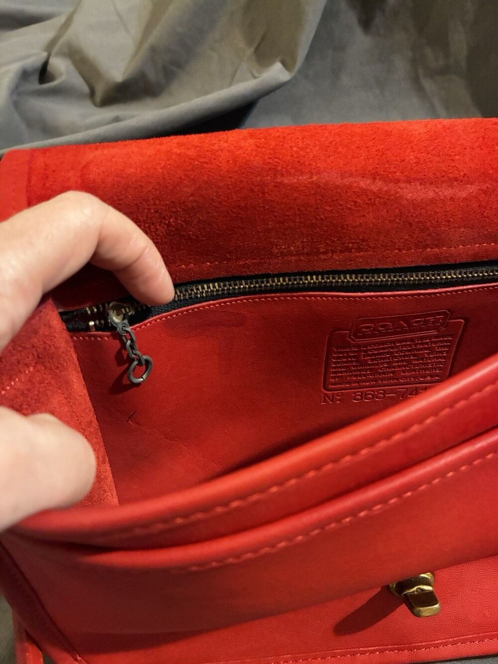 Vintage 1980s Coach Bag Convertible Clutch 9635 Red Made In NYC - Picture 14 of 16
